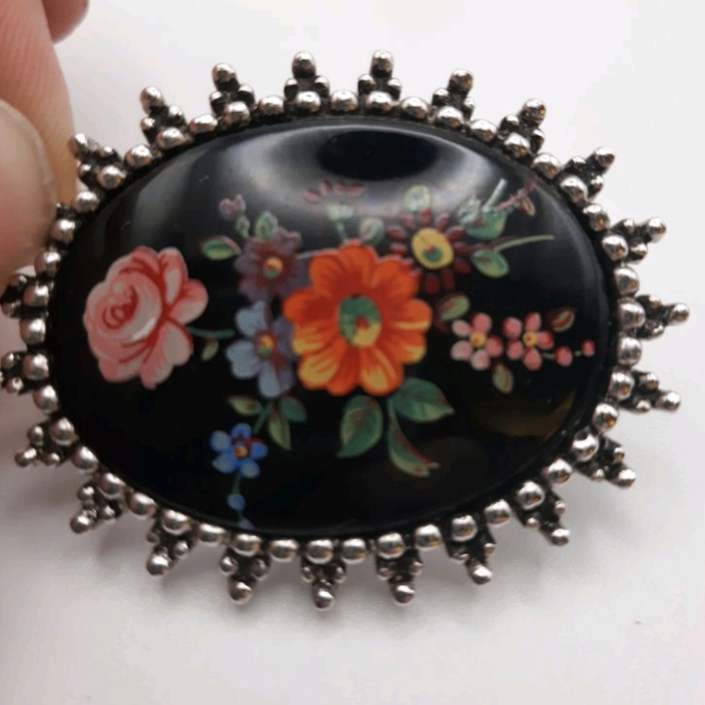 Vintage 1970's Sarah Coventry Brooch - Picture 2 of 3